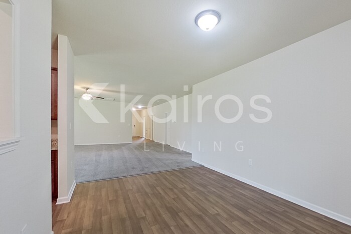 Building Photo - 10757 Bent Brook Dr