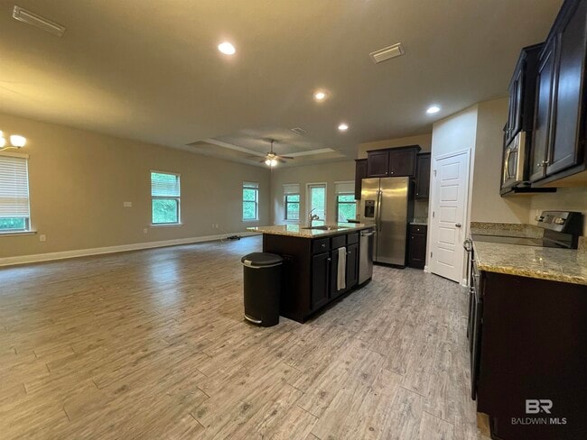 Building Photo - 31849 Calder Ct