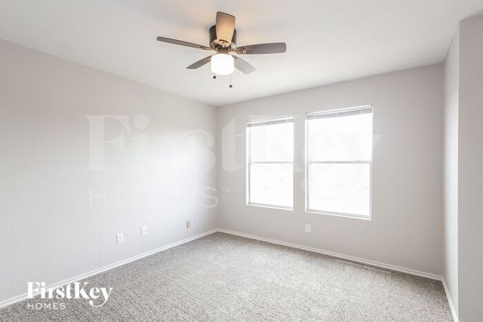 Building Photo - 7615 Fishers Pth