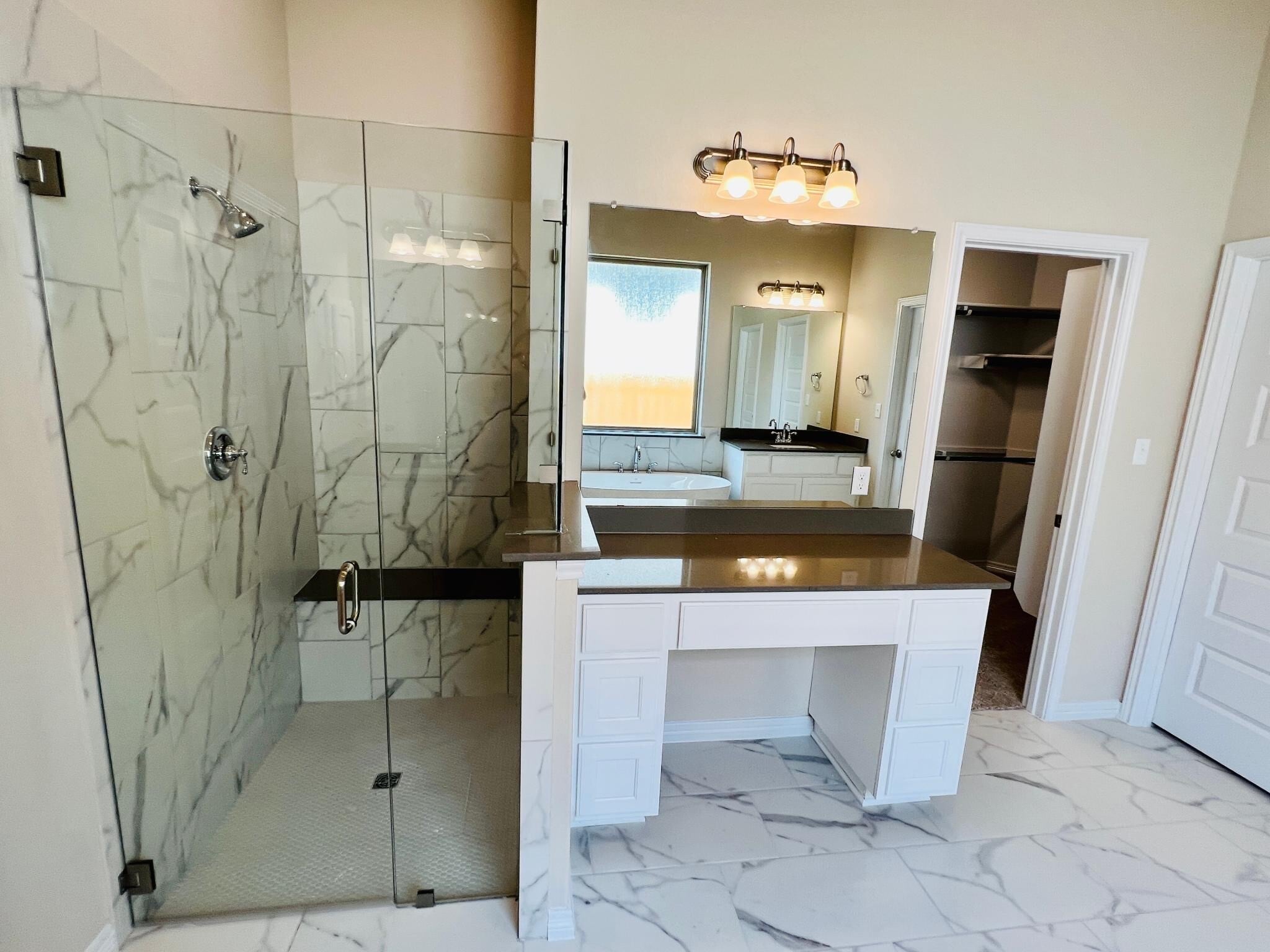 Master Bath - 2100 Mar Vista Ln