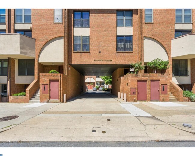 Primary Photo - 230 N 22nd St
