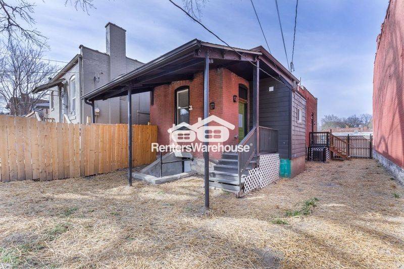 Building Photo - 3204 Winnebago St