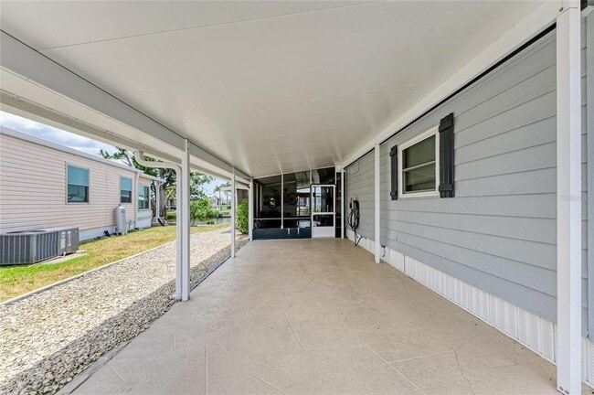 Building Photo - 122 Martinique Rd