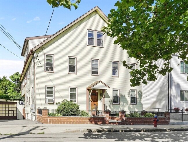 Building Photo - 69 Jaques St