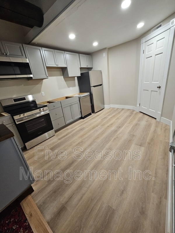 Building Photo - 328 Browns Trce