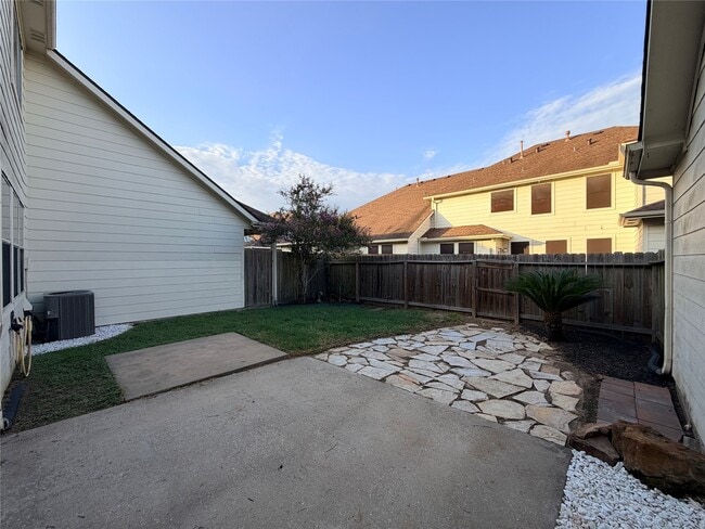 Building Photo - 4531 Park Trail Ln