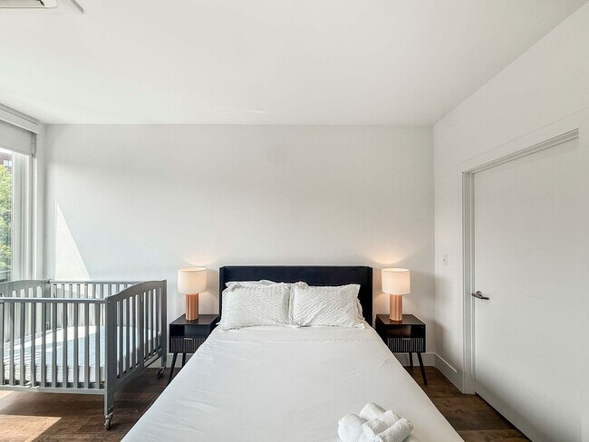 Building Photo - 1240 Cadwallader St