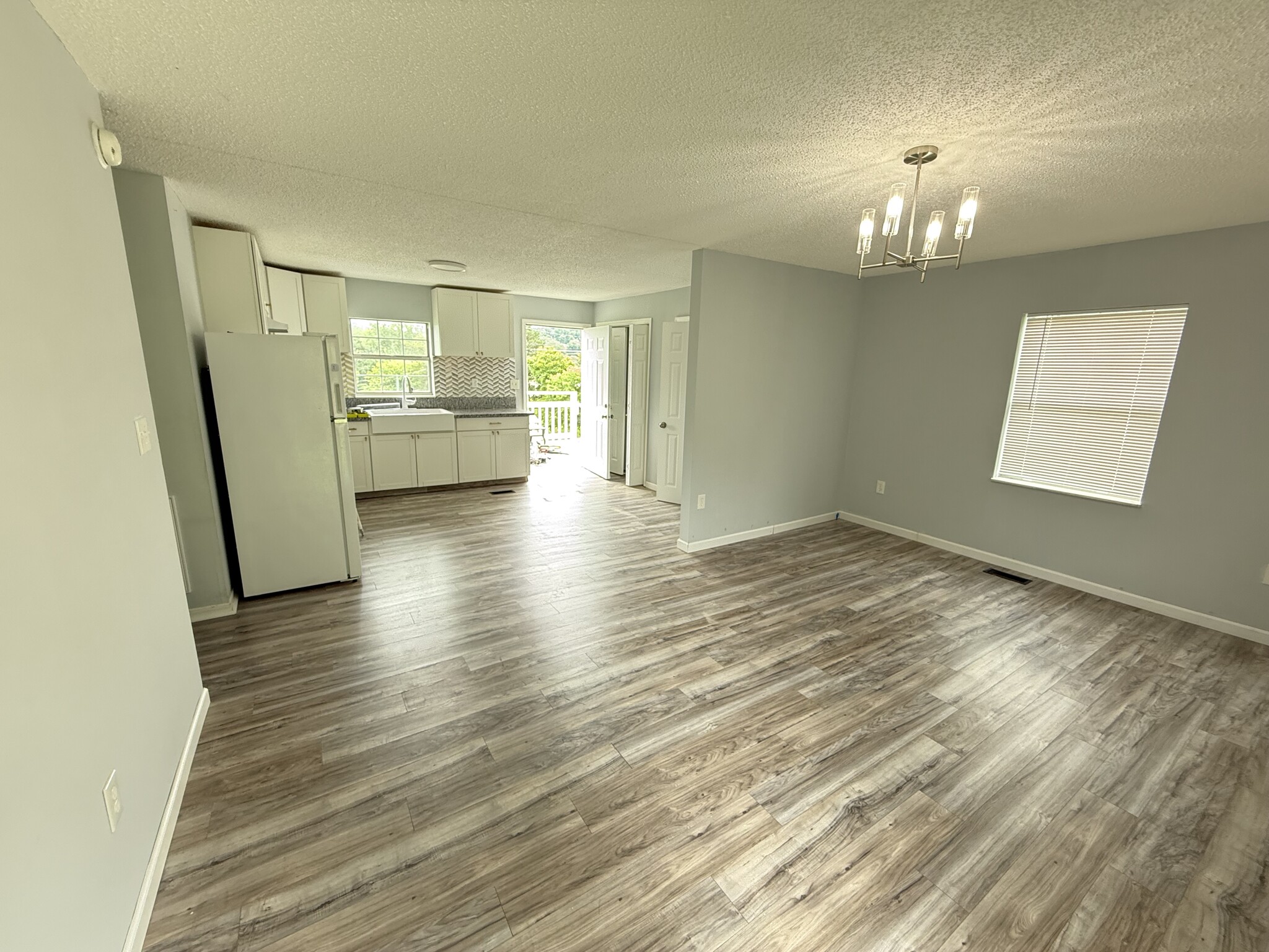 Building Photo - 3028 Toms Way