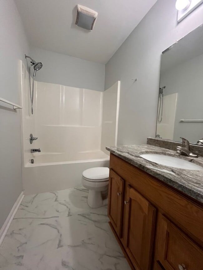 Building Photo - 253 Rockaway Dr