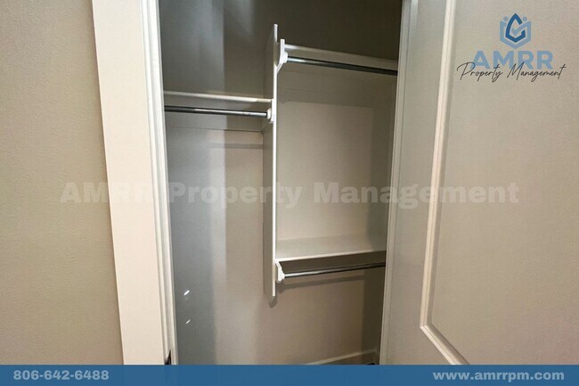 Building Photo - 3 Bedroom Townhome In Harvest Wolfforth!