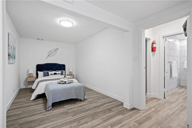 Building Photo - 5616 Buffalo Ave