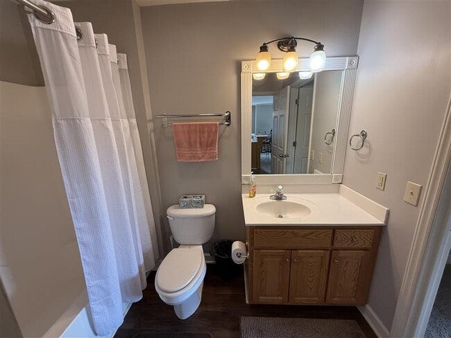 Building Photo - 119 Birkdale Ct