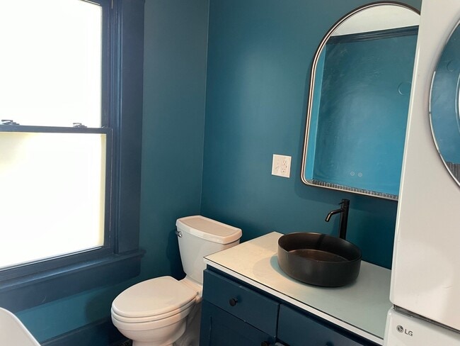 Building Photo - 946 Hunter Ave