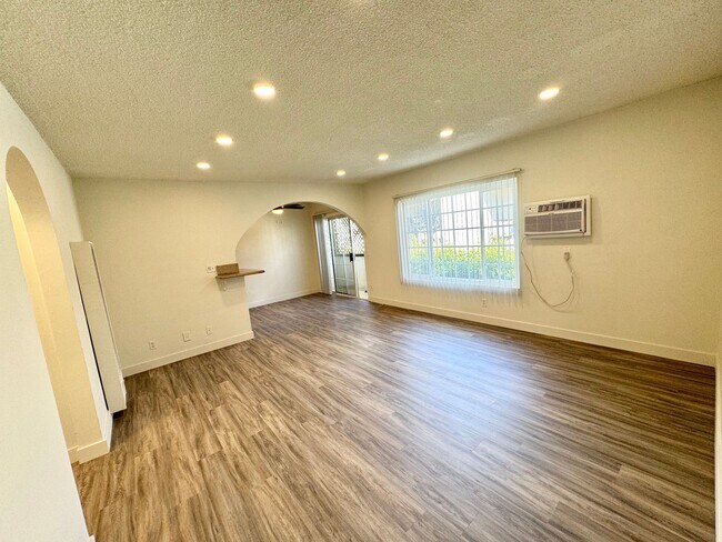 Interior Photo - ing410