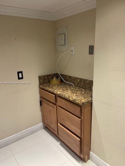 Building Photo - 1825 W 44th Pl