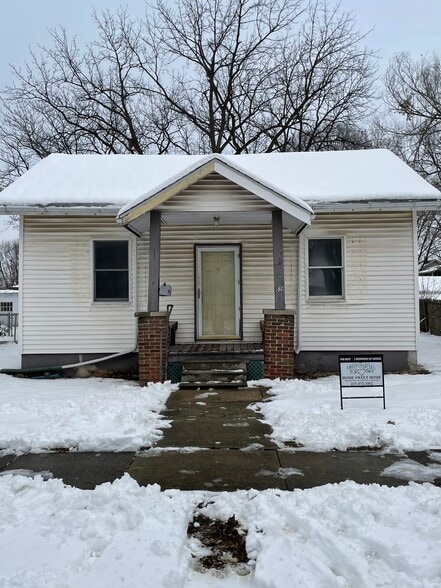 Primary Photo - 926 Henrietta St