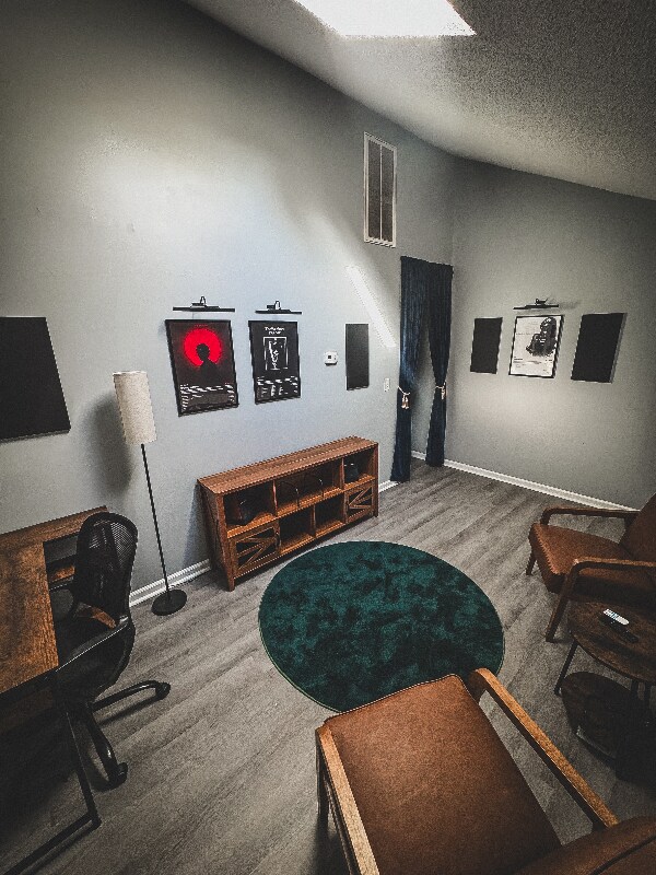 Building Photo - 8576 Chesapeake Blvd