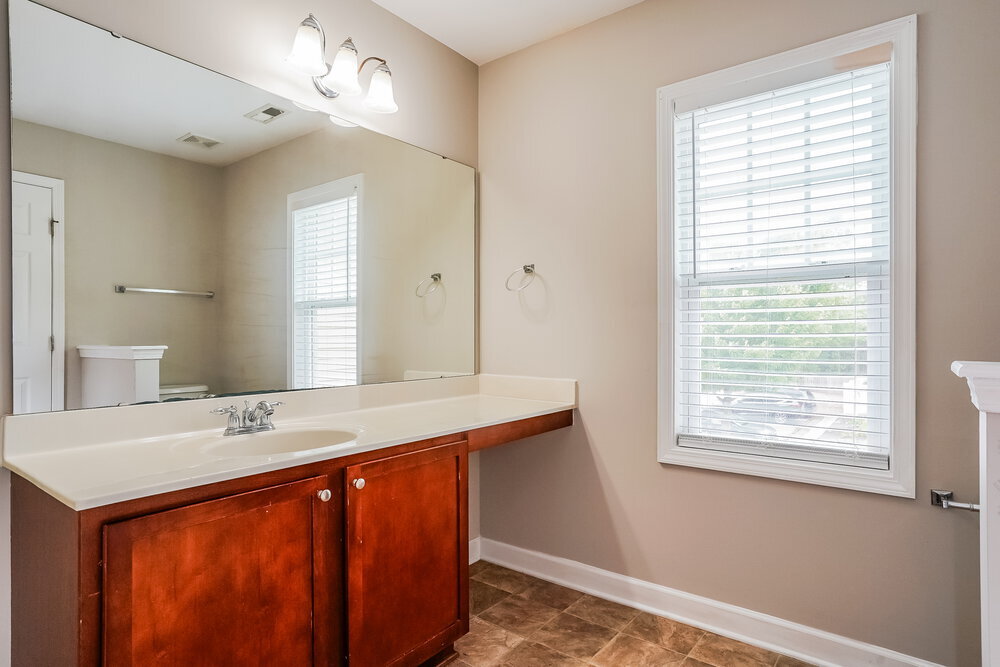 Building Photo - 2545 Spring Oaks Way