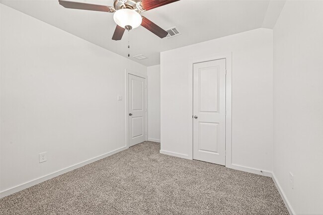 Building Photo - 6008 Jasper Hl Dr