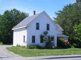 Building Photo - 295 Main St