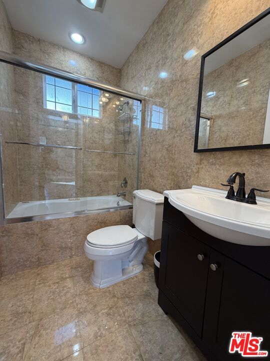 Building Photo - 10006 Samoa Ave