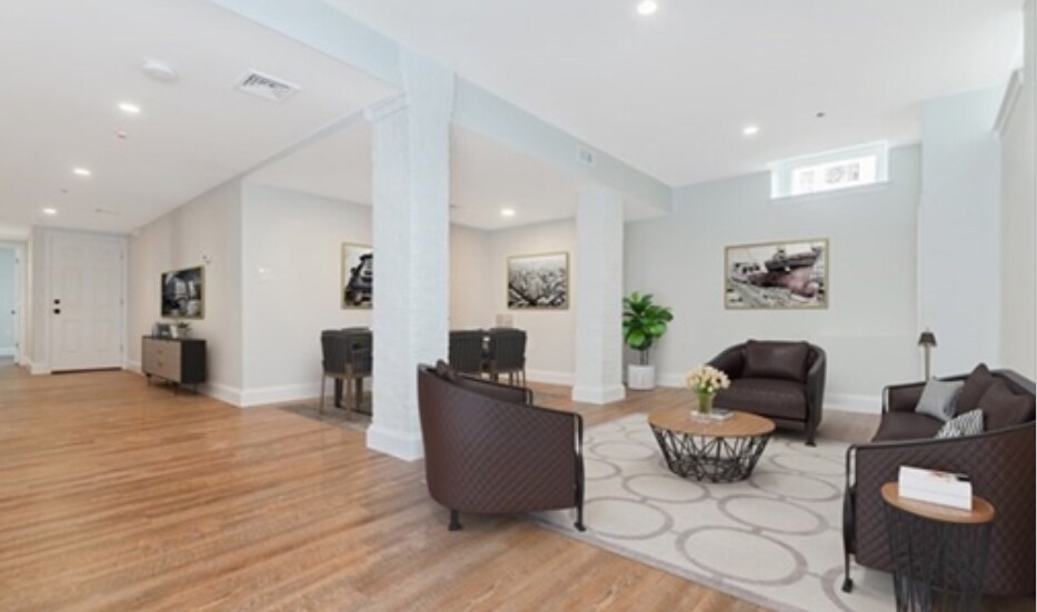 Building Photo - 34 Upham Ave