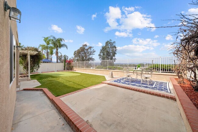 Building Photo - 40115 Starling St
