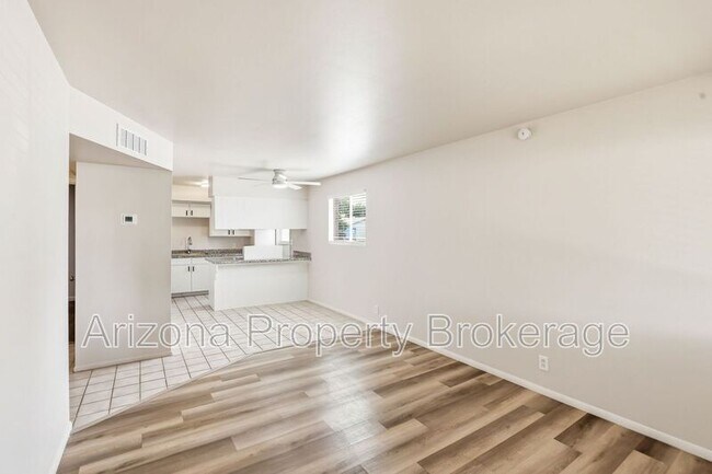 Building Photo - 2323 S College Ave