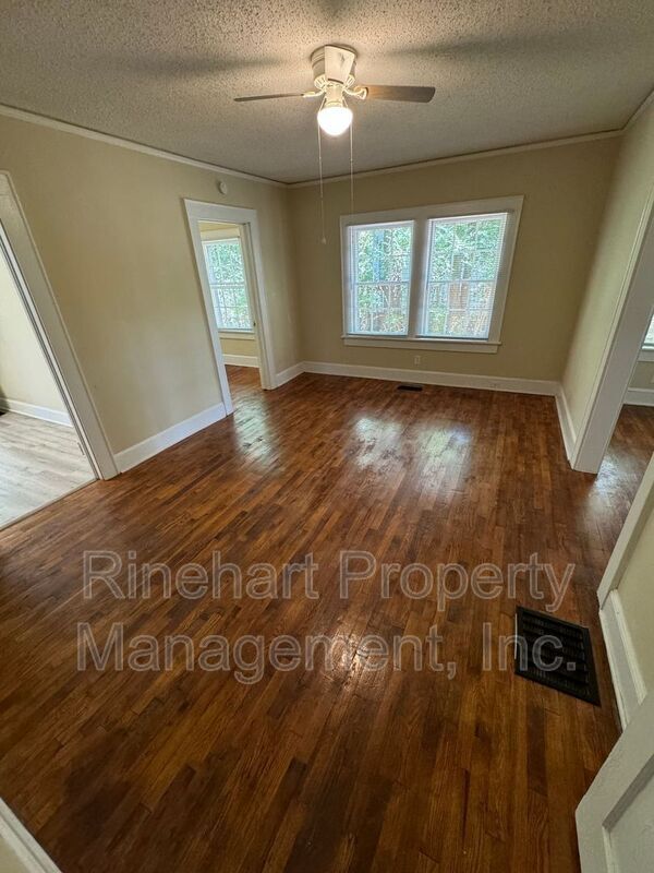Building Photo - 449 Jackson St