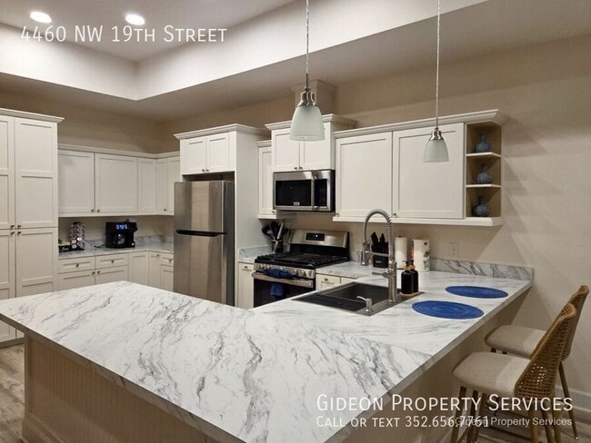 Building Photo - 4460 NW 19th St