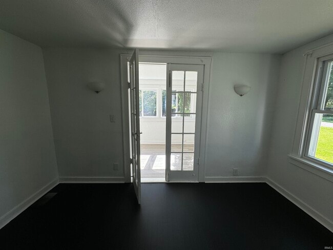 Building Photo - 2110 E Yale Ave