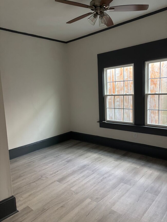 Building Photo - 608 N Independence St