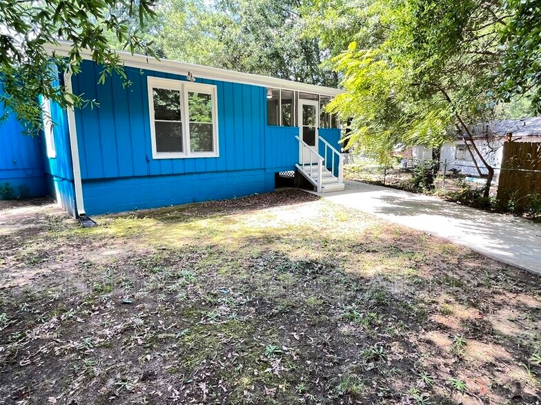 Building Photo - 607 W Creek Ct