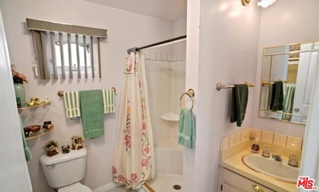 Building Photo - 6453 Montgomery Ave