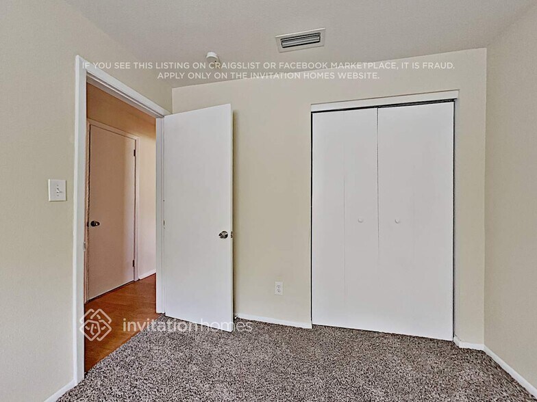 Building Photo - 4540 71st Ave N