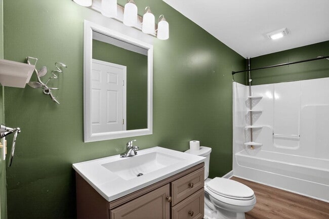 Building Photo - 40077 Big Chestnut Rd