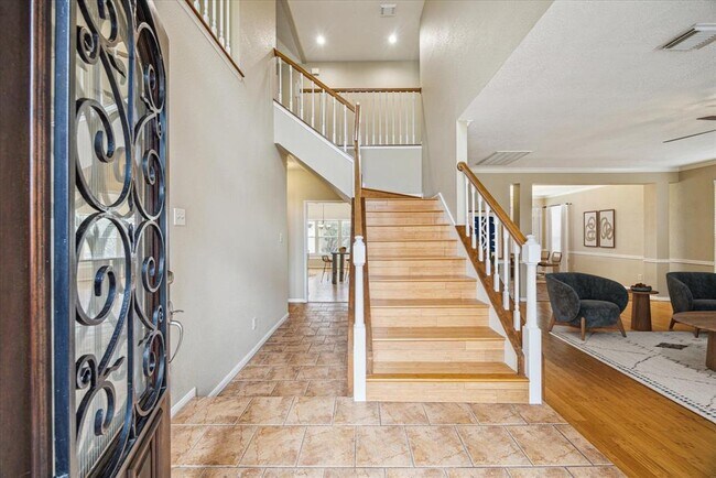 Building Photo - 12714 Orchard Hollow Way