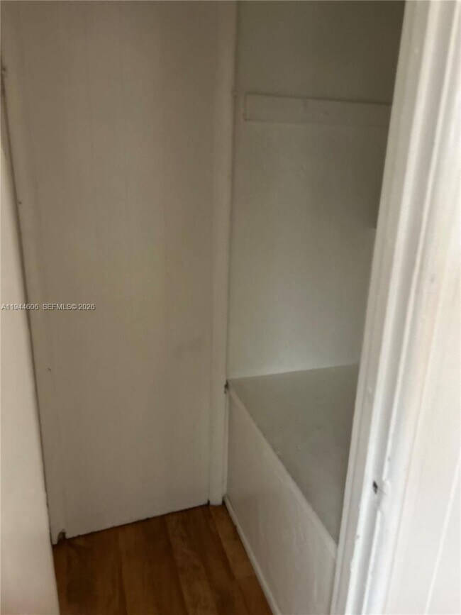 Building Photo - 92 Hendricks Isle