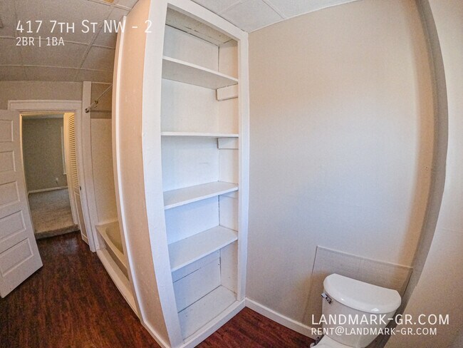 Building Photo - 417 7th St NW