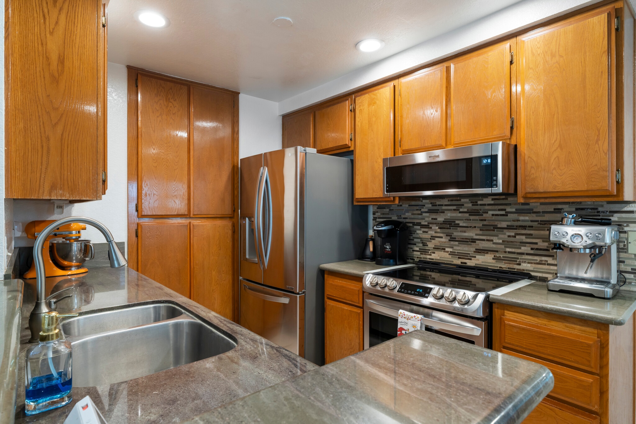 Building Photo - 3863 Thorncroft Ln