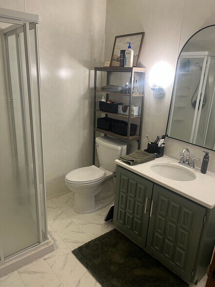 Building Photo - 1524 Richmond Dr