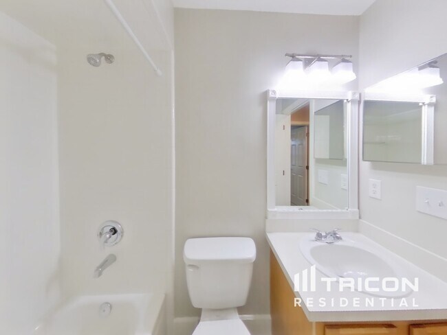 Building Photo - 2169 Khaki Ct