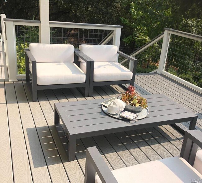 Building Photo - 419 Dry Creek Rd