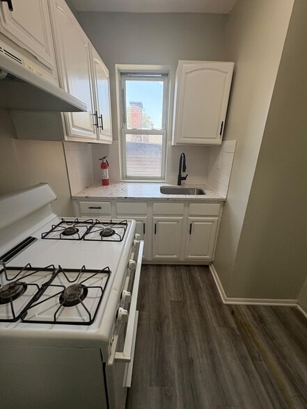 Building Photo - 157 Pierson St