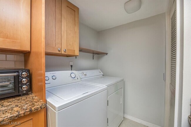 Building Photo - 3635 Boca Ciega Dr