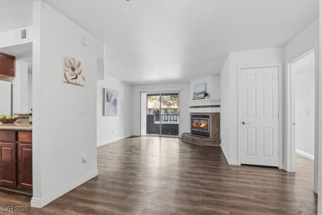 Building Photo - 2606 S Durango Dr