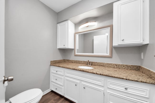 Building Photo - 25603 Pine Acres Cir