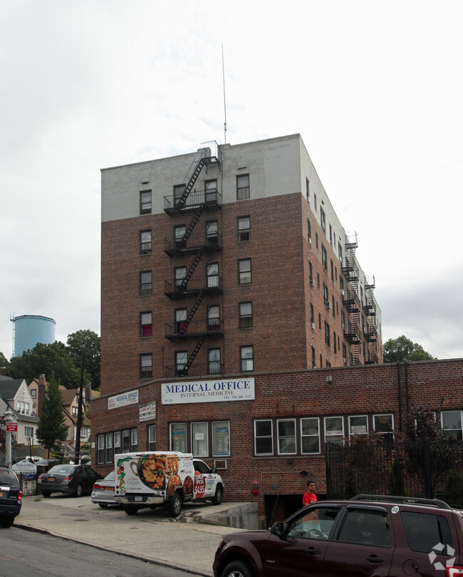 Building Photo - 170-10 Cedarcroft Rd
