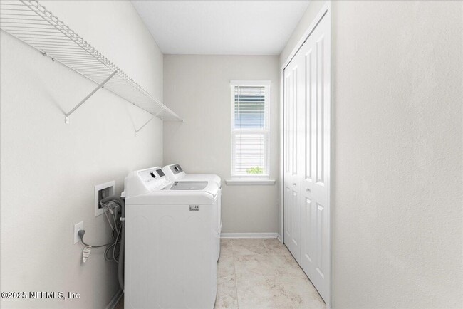 Building Photo - 154 Palisade Dr