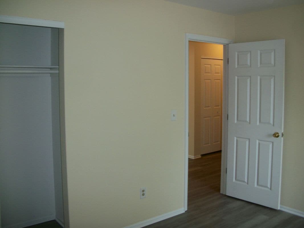 Building Photo - 348 Cotswold Pl